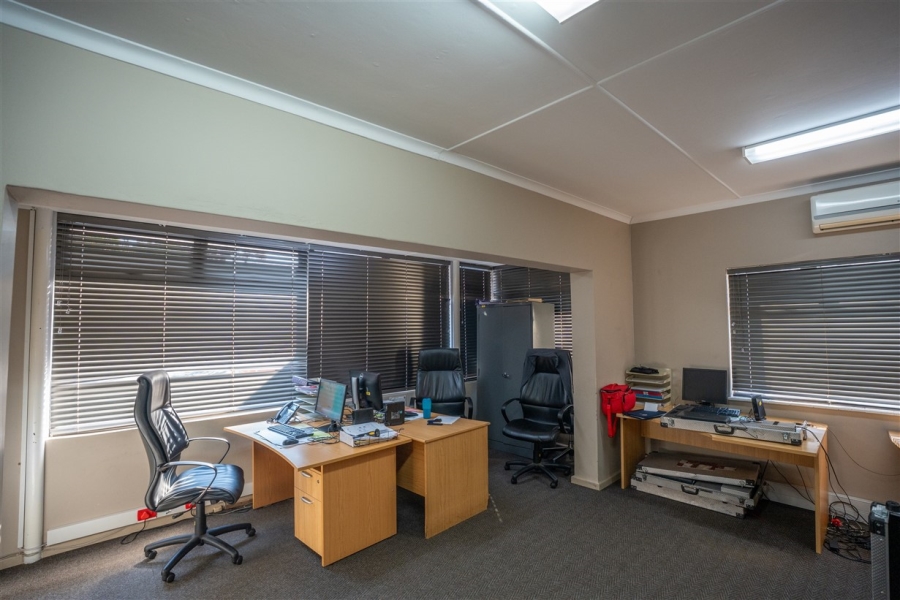 Commercial Property for Sale in Vincent Eastern Cape